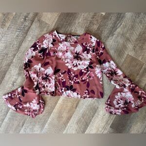 Charlotte Russe long ruffle/flare sleeve blouse~size MEDIUM, pink floral